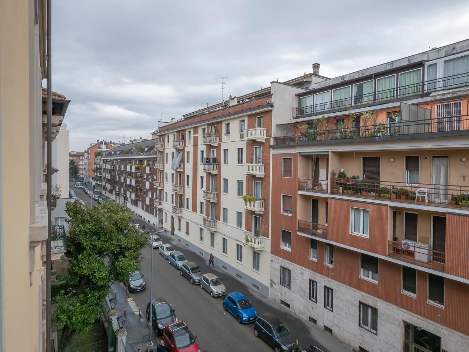 Xenia Apartments - Colorful Apartment In Fiera Area Milan Exterior photo
